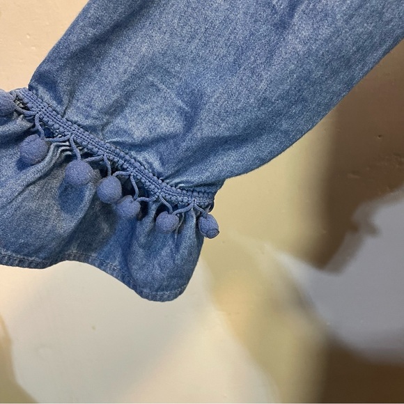 #0246 Hester & Orchard Denim Blue Ruffled Relaxed Blouse w/ Tassels-S - Picture 5 of 8